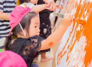 ボディペイント 保育園 京都市 絵の具