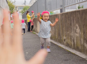 お散歩 坂道 京都　保育園 活動の様子