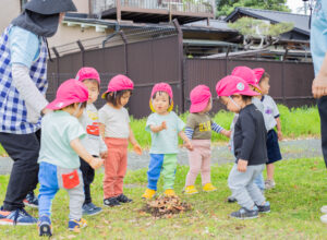 京都市保育園 右京区保育園 小規模保育園 活動の様子 芝生広場