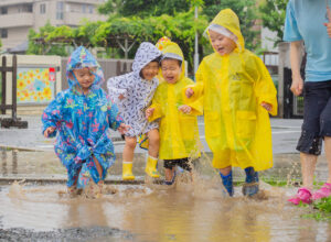 京都市保育園 右京区保育園 小規模保育園 雨遊び 雨 梅雨