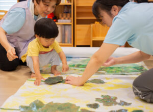 京都市保育園 右京区保育園 小規模保育園 活動の様子 制作